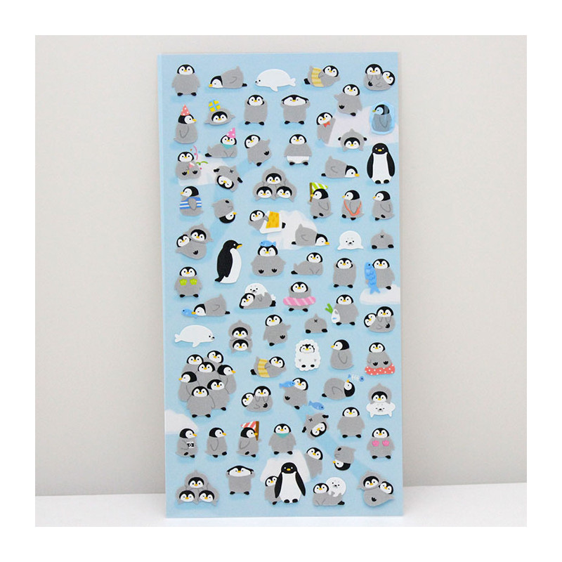 Planche de plus de 60 Stickers avec comme thème des petits pingouins et des phoques dans diverses situations.